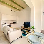 Maltese 2 With Traditional Balcony By Solea