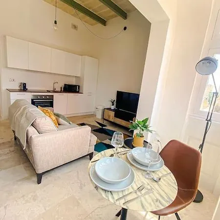 Lägenhet Maltese 2 With Traditional Balcony By Solea Sliema