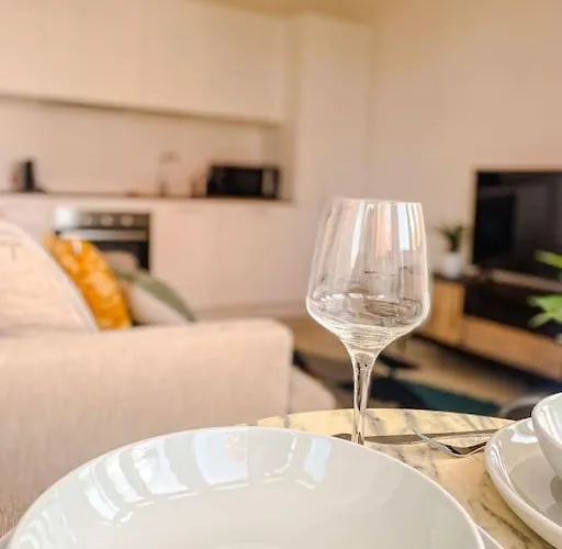 Maltese 2 With Traditional Balcony By Solea *