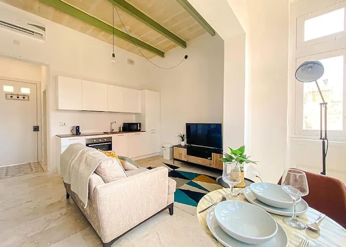 Maltese 2 With Traditional Balcony By Solea