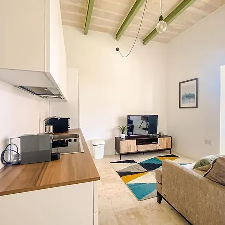 Maltese 2 With Traditional Balcony By Solea