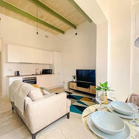 Maltese 2 With Traditional Balcony By Solea